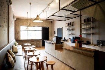 jenis-peralatan-cafe-yang-wajib-dimiliki